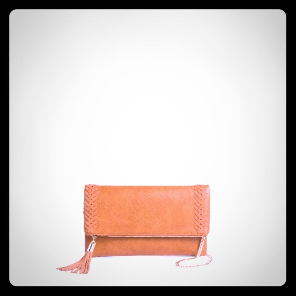 Moda Luxe tan clutch NWOT